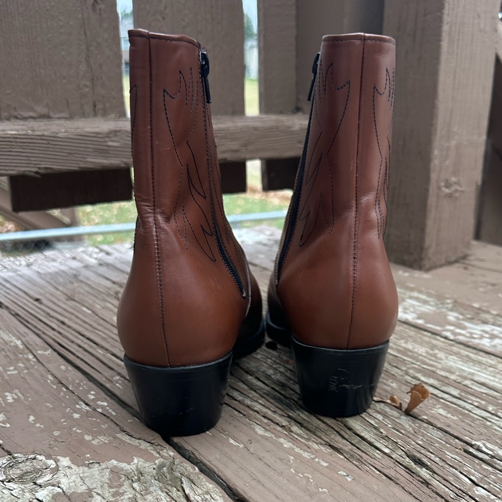 High Noon Boots - Picture 4 of 8